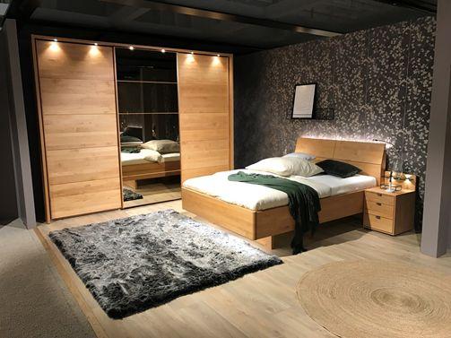 Schwebetürenschrank